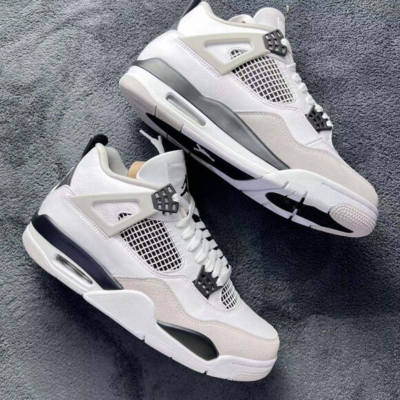 Legendary Air Jordan 4 - Picture 1 of 6